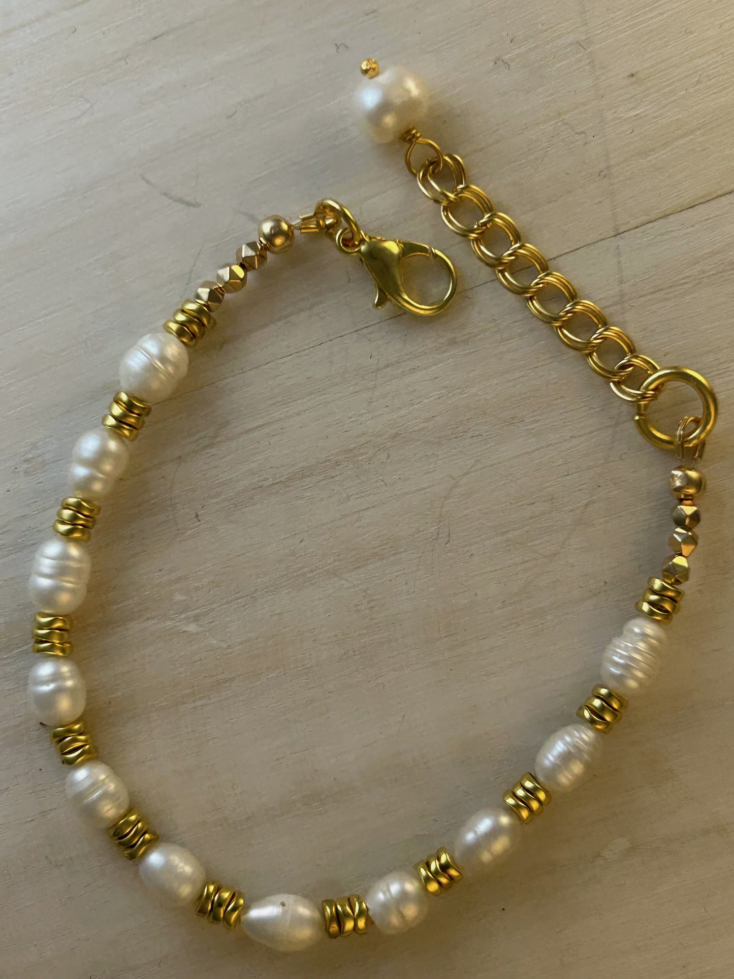 Gold and Fresh Water Pearl Bracelet