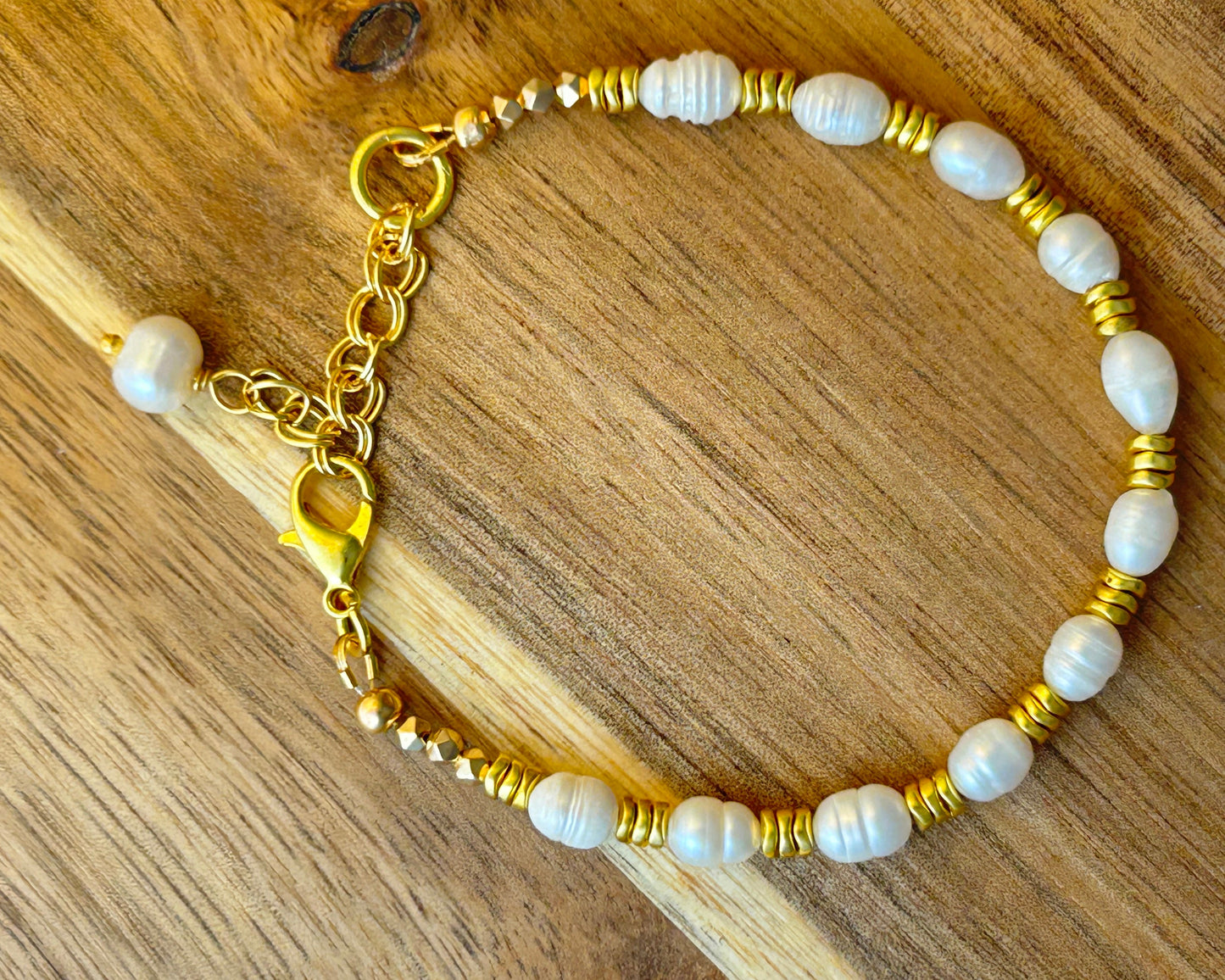 Gold and Fresh Water Pearl Bracelet